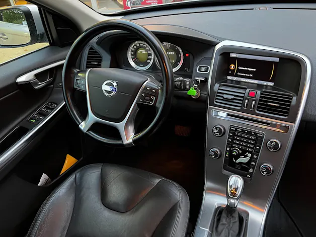 Volvo XC60 D5 AWD Momentum Geartronic