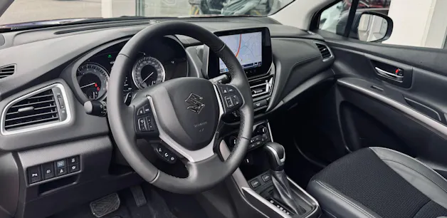Suzuki S-Cross 1.5 Compact Top Hybrid 4x4