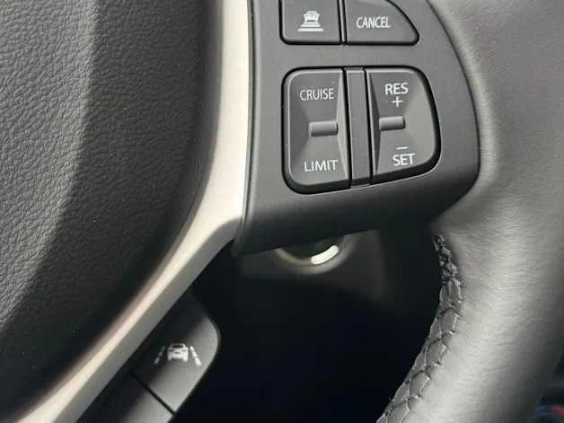 Suzuki S-Cross 1.5 Compact Top Hybrid 4x4