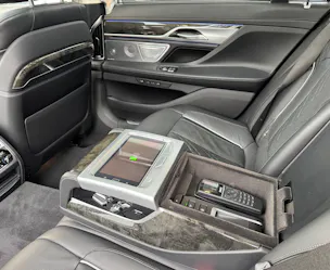 BMW M760Li xDrive Sport Getriebe