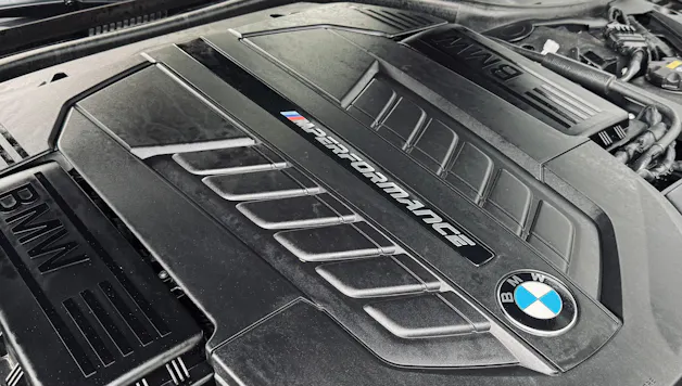 BMW M760Li xDrive Sport Getriebe