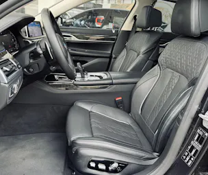 BMW M760Li xDrive Sport Getriebe