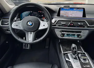 BMW M760Li xDrive Sport Getriebe