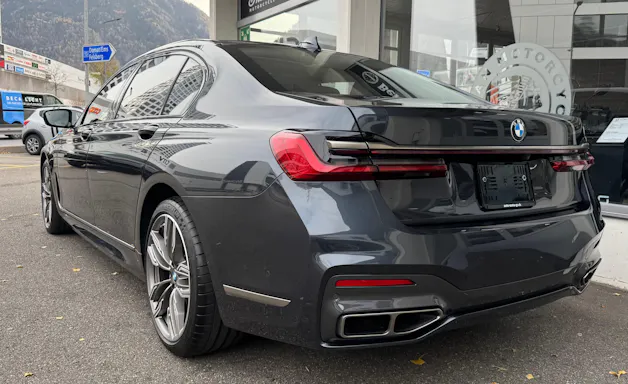 BMW M760Li xDrive Sport Getriebe