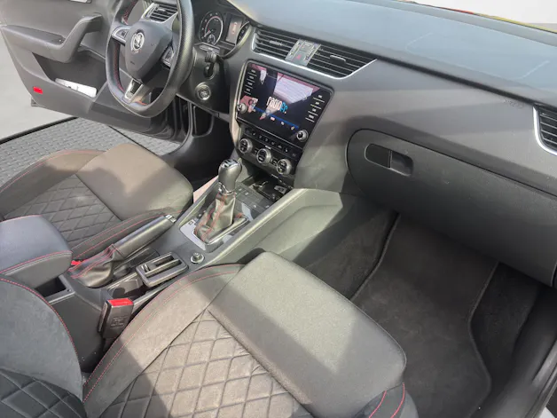 Škoda Octavia Combi 2.0 TSI RS DSG
