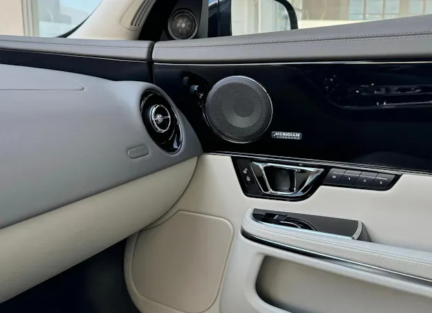 Jaguar XJ 3.0 V6 S/C Premium Luxury Automatic AWD