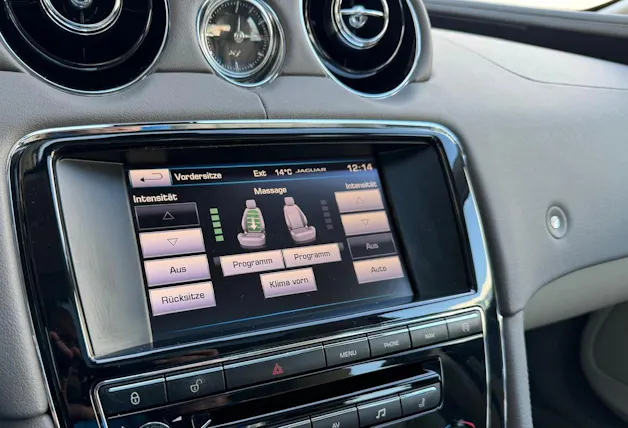 Jaguar XJ 3.0 V6 S/C Premium Luxury Automatic AWD
