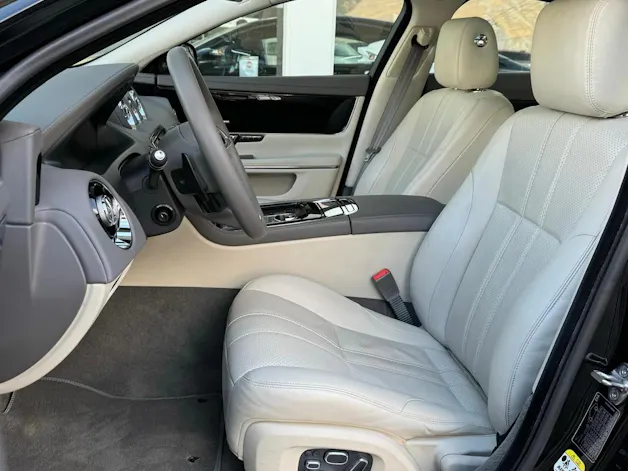 Jaguar XJ 3.0 V6 S/C Premium Luxury Automatic AWD