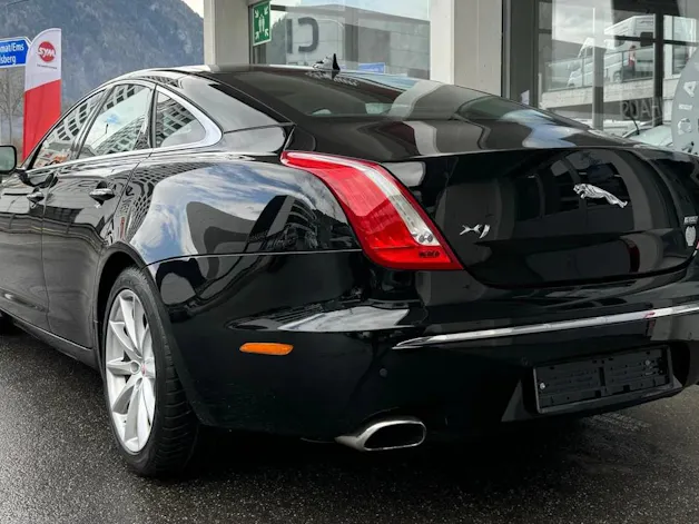 Jaguar XJ 3.0 V6 S/C Premium Luxury Automatic AWD