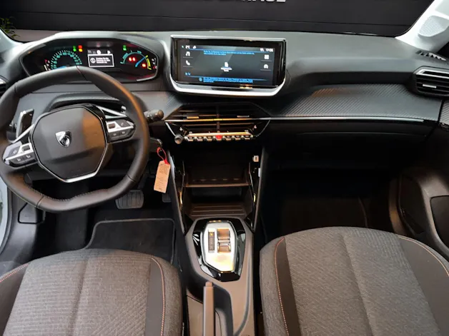 Peugeot 208 NEW 1.2 MHEV 110 Style