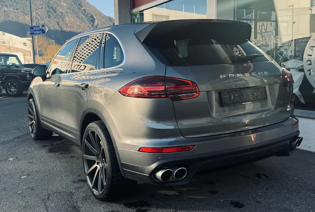 Porsche Cayenne S E-Hybrid