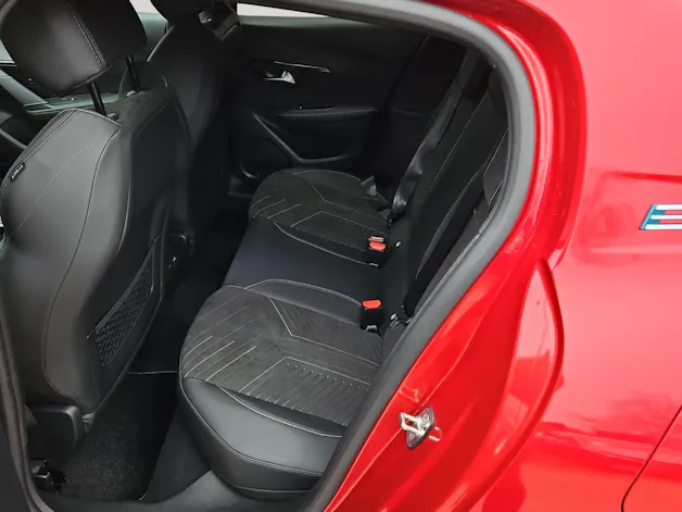 Peugeot 208 NEW Elektrik 115kW GT