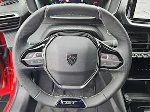 Peugeot 208 NEW Elektrik 115kW GT
