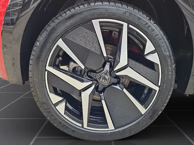Peugeot 208 NEW Elektrik 115kW GT