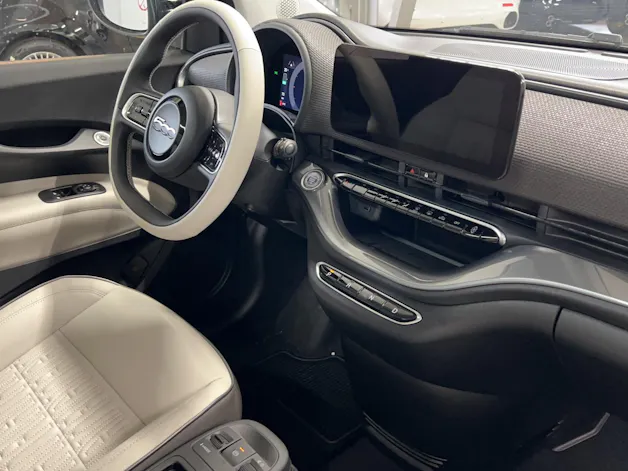 Fiat 500C e 87 kW La Prima Top