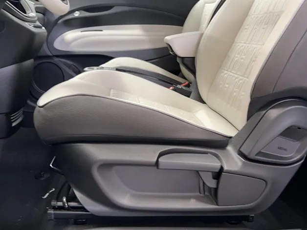 Fiat 500C e 87 kW La Prima Top