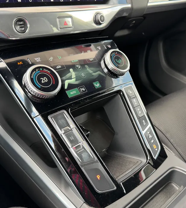 Jaguar I-Pace EV400 SE AWD