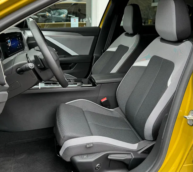 Opel Astra 1.2i Turbo Automat