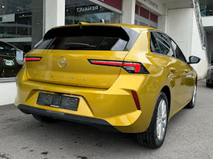 Opel Astra 1.2i Turbo Automat