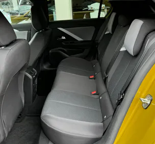 Opel Astra 1.2i Turbo Automat
