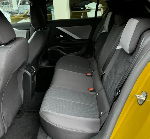 Opel Astra 1.2i Turbo Automat