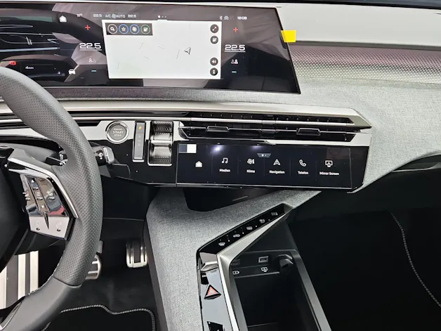 Peugeot 5008 NEW 210 73kWh GT