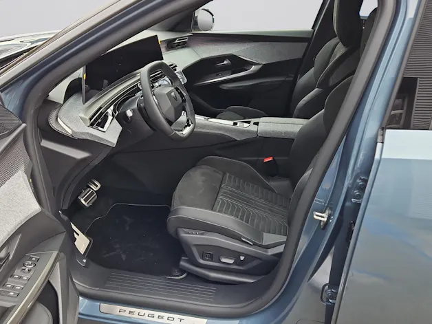 Peugeot 5008 NEW 210 73kWh GT