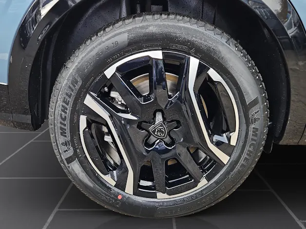 Peugeot 5008 NEW 210 73kWh GT