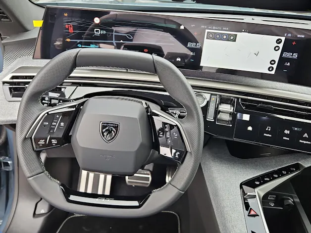 Peugeot 5008 NEW 210 73kWh GT