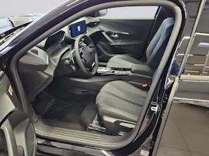 Peugeot 2008 NEW 1.2 145 MHEV Allure P
