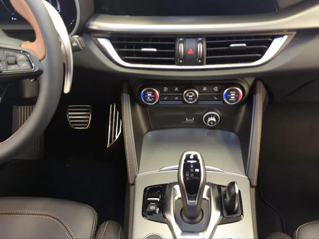 Alfa Romeo Stelvio 2.0 Intensa Q4 AT8