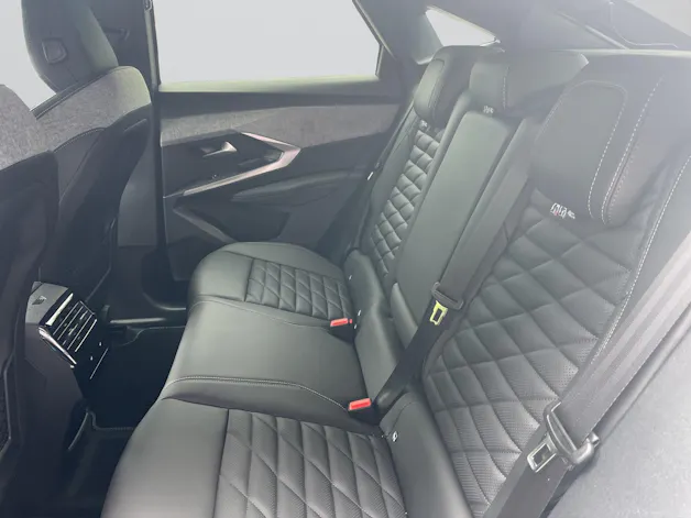 Peugeot 3008 NEW 73kWh GT