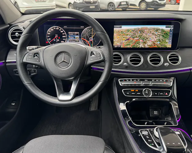 Mercedes-Benz E 400 Avantgarde 4Matic 9G-Tronic