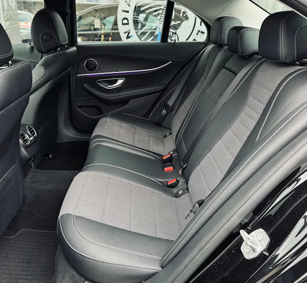 Mercedes-Benz E 400 Avantgarde 4Matic 9G-Tronic