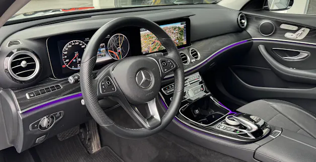 Mercedes-Benz E 400 Avantgarde 4Matic 9G-Tronic