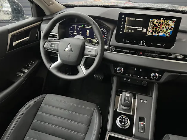 Mitsubishi Outlander 2.4 PHEV Intense 4WD Automatic