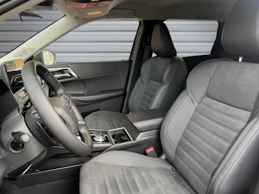 MITSUBISHI OUTLANDER 9