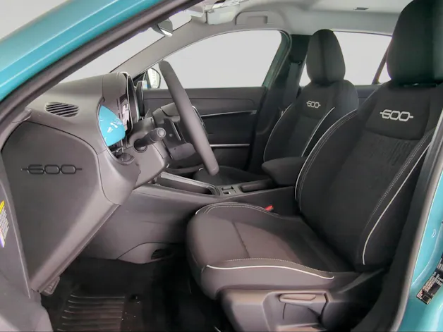 Fiat FIAT 600h MildHybrid Cult + Comfort + Winter + Style Paket