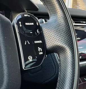 Land Rover Range Rover Velar R-Dynamic D 240 Sport Automatic
