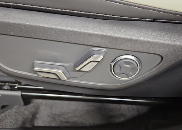 Fahrzeugbild 12 Fahrzeugbild 12