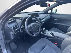 Lexus UX 250h Attraction AWD Automatic