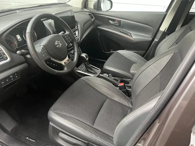 Suzuki S-Cross 1.5 Compact Top Hybrid