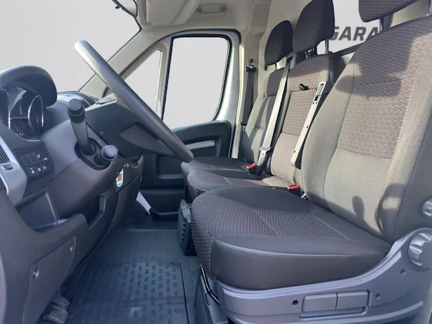 Peugeot Boxer 2.2 HDI 335 L2H2