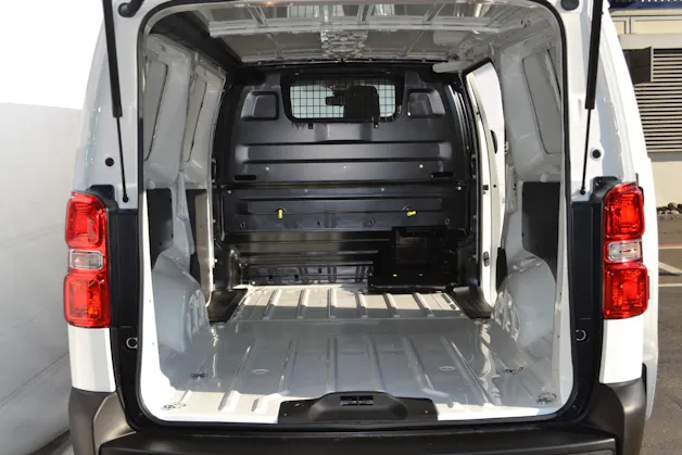 Peugeot Expert 50 KWh Premium Standard