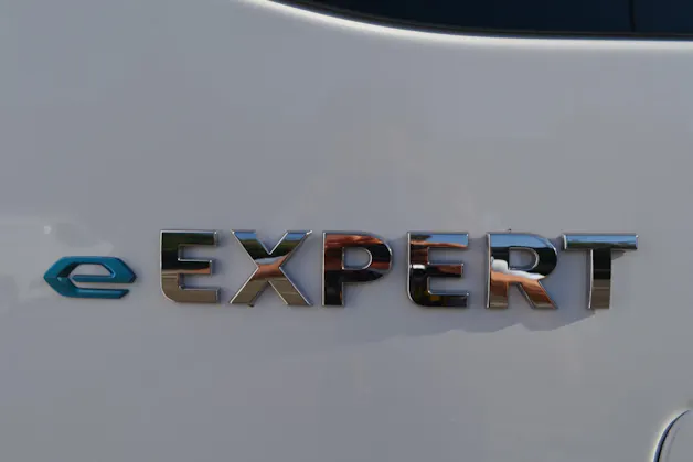 Peugeot Expert 50 KWh Premium Standard