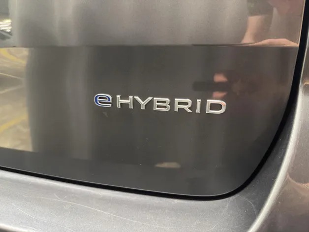 VW T7 Multivan kurz 1.4 eHybrid Life Edition D