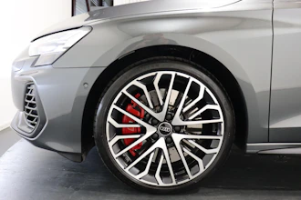https://vehicle.imgix.net/4229121/bd10e5fe-bc36-4c79-a29f-ceb7ce67d070.JPG