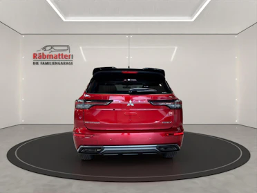 MITSUBISHI OUTLANDER 5