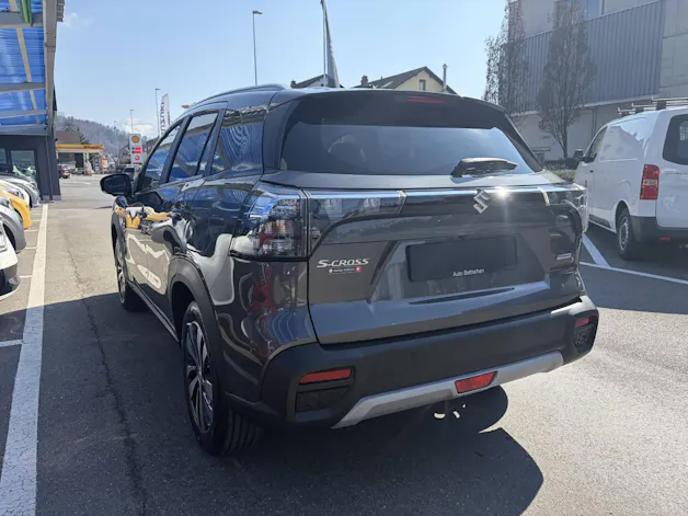 Suzuki S-Cross 1.4 T Sakura Top Hybrid 4x4