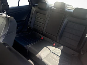 https://vehicle.imgix.net/4229266/da0aa161-42c5-43f6-9c06-d1653e06bd20.jpg